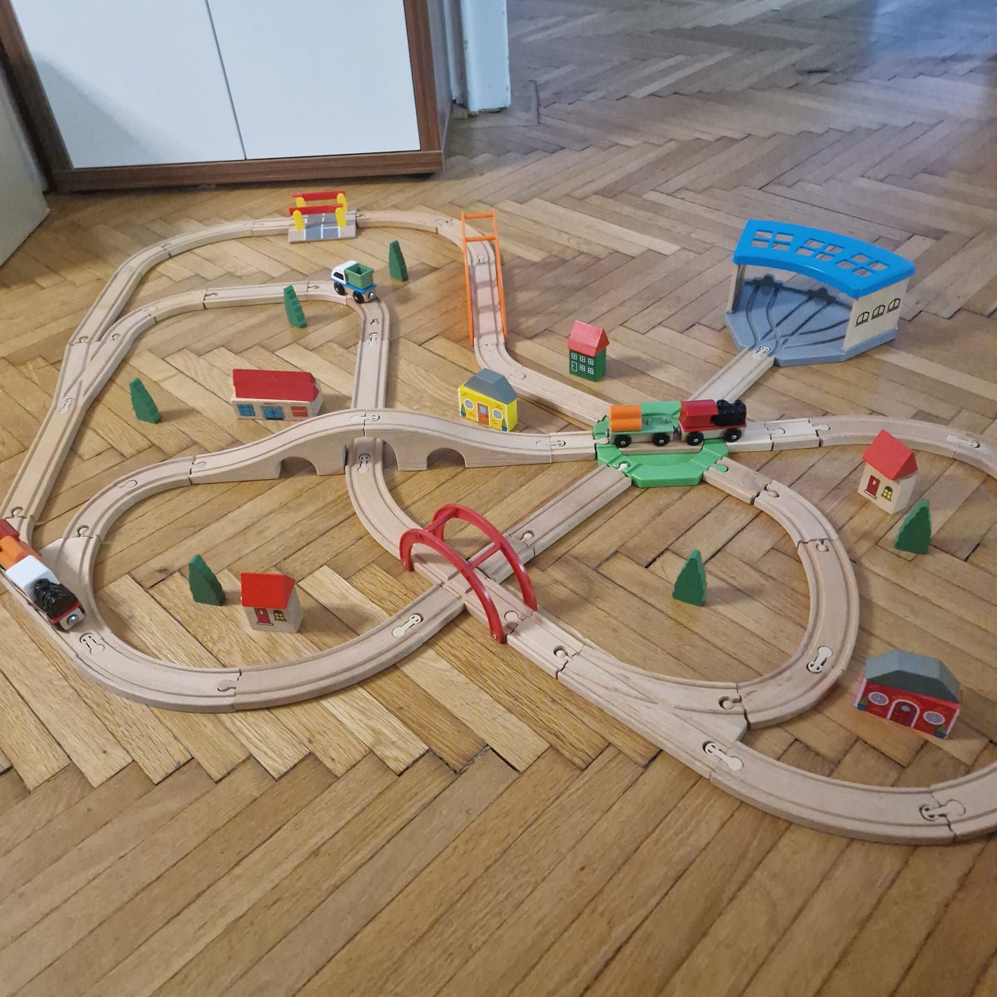 Óriási egyedi városi pálya