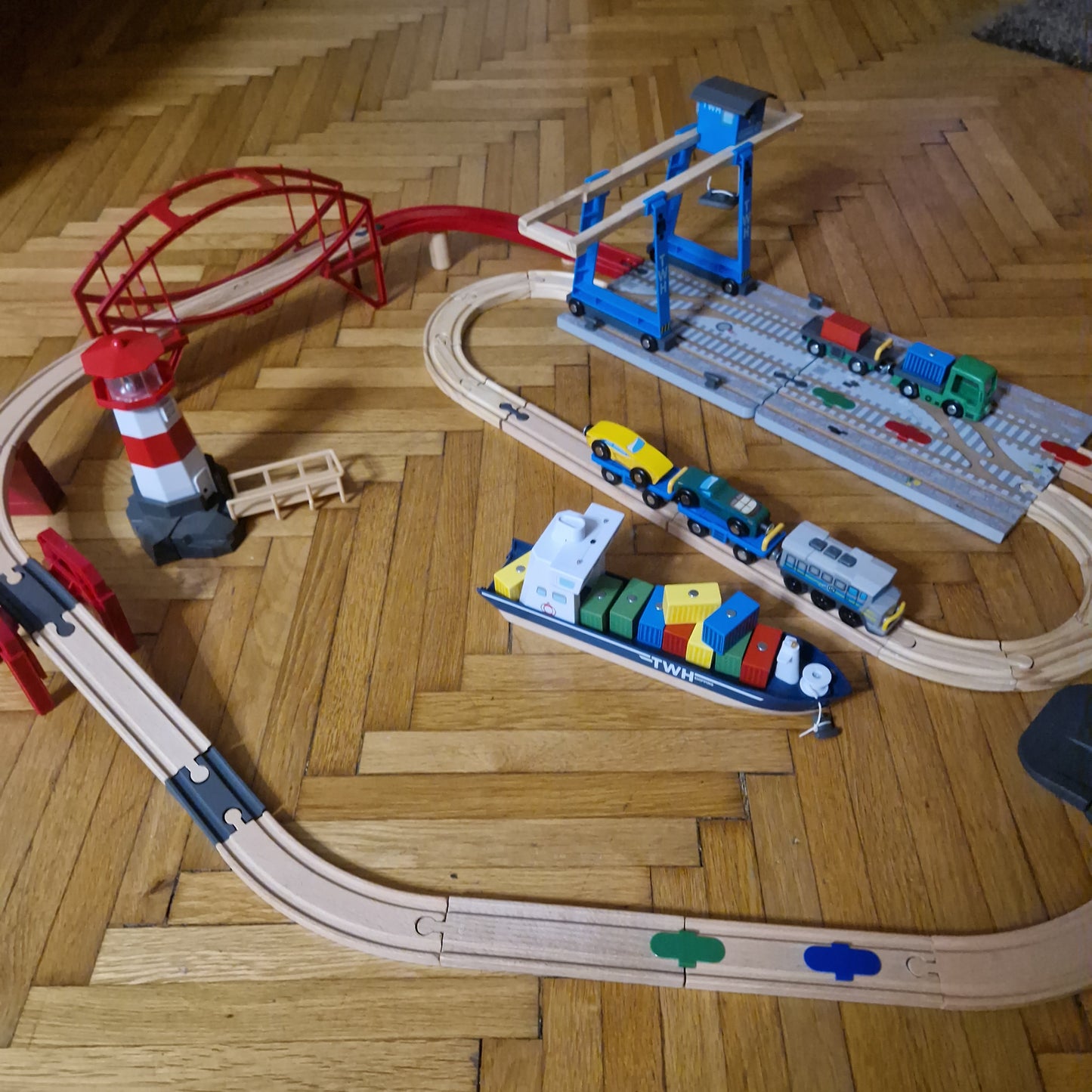 Szuper kikötői pályaszett okos kisvonattal