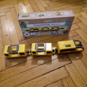 Sárga elektromos kisvonat