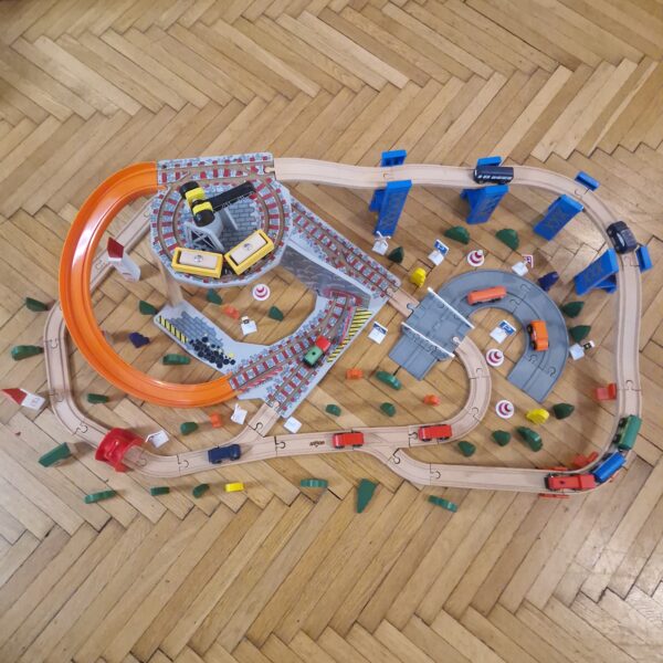 Hatalmas különleges Woody vonatpálya rengeteg tartozékkal, daruval - Image 5