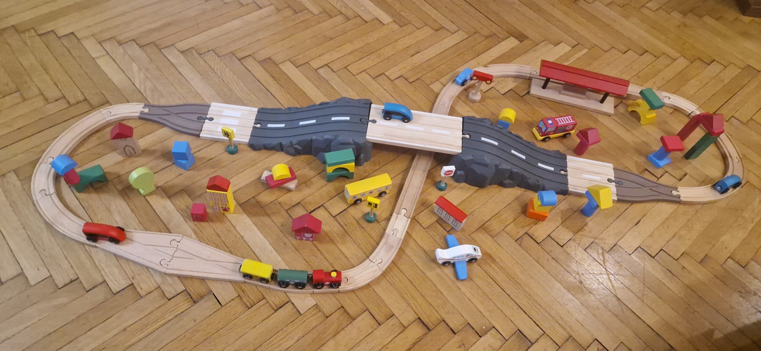 Hidas autopálya és vonatpálya kombináció - Image 4