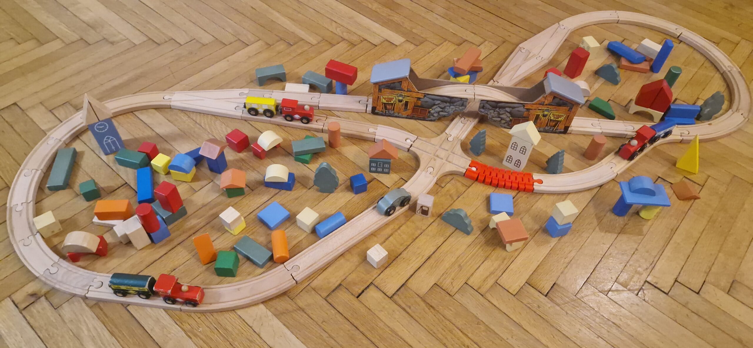 Nagy egyedi pálya híddal, flexi sínnel - Image 2